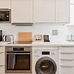 Fantastic Apartment In Prime Location - City Center West