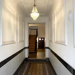 Fantastic Apartment In Prime Location - City Center West